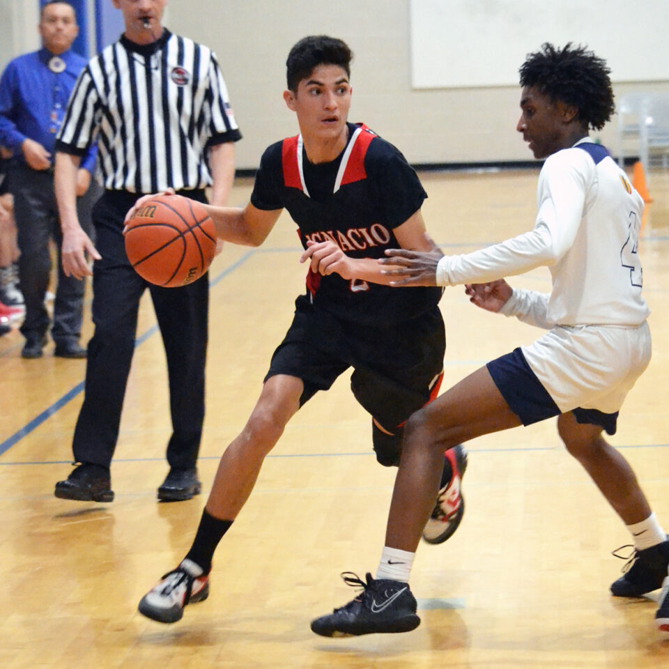 The Southern Ute Drum Bobcats crater against Meteors in Vail; IHS