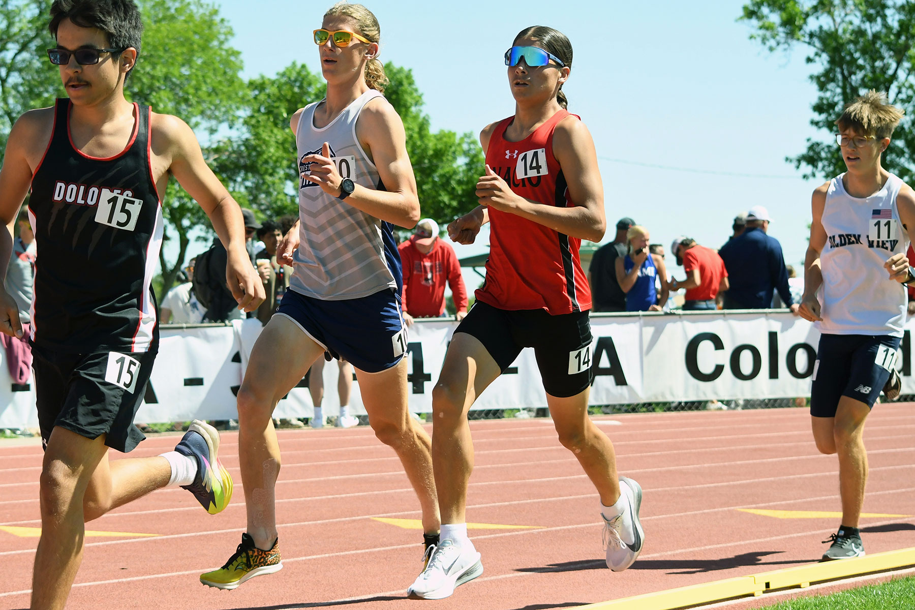 Determined hurdler deKay cops title